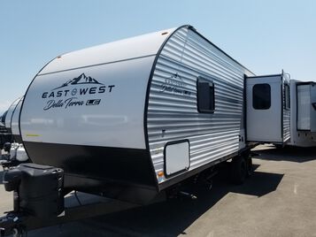 2023 EAST TO WEST RV DELLA TERRA 240RLLE