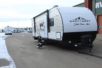 2024 EAST TO WEST RV DELLA TERRA 255BHLE
