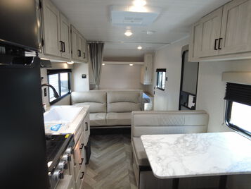2023 EAST TO WEST RV DELLA TERRA 260BHLE