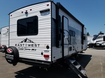 2023 EAST TO WEST RV DELLA TERRA 240RLLE